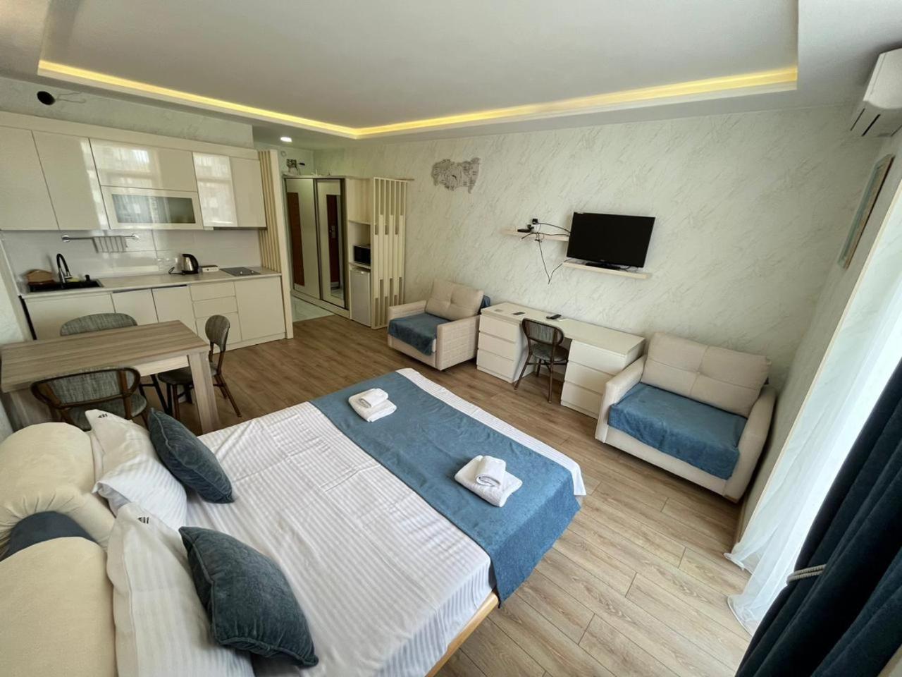 Holiday Premium Apartments Batumi Exterior photo