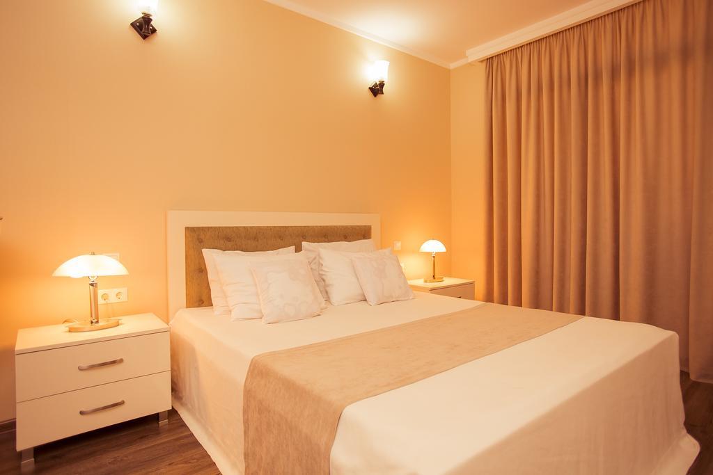Holiday Premium Apartments Batumi Exterior photo