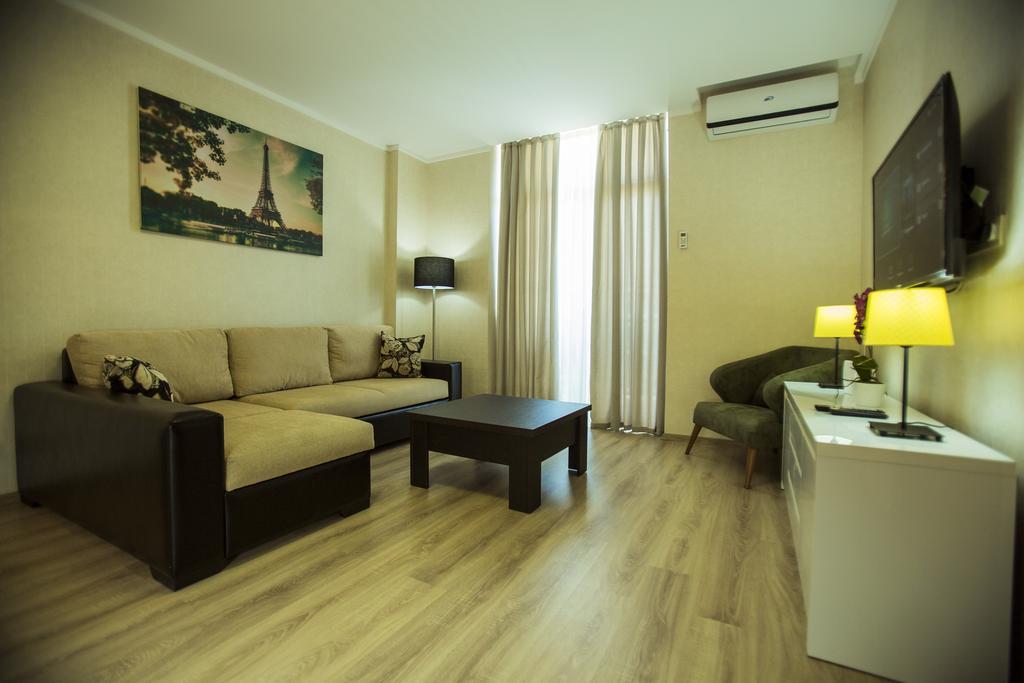 Holiday Premium Apartments Batumi Exterior photo