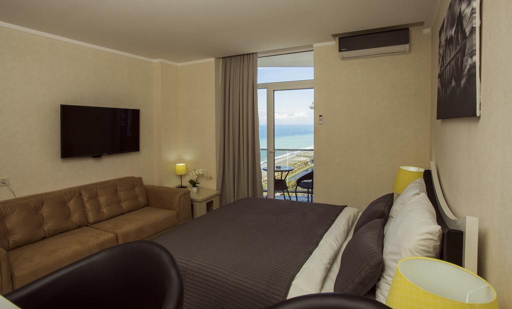 Holiday Premium Apartments Batumi Exterior photo